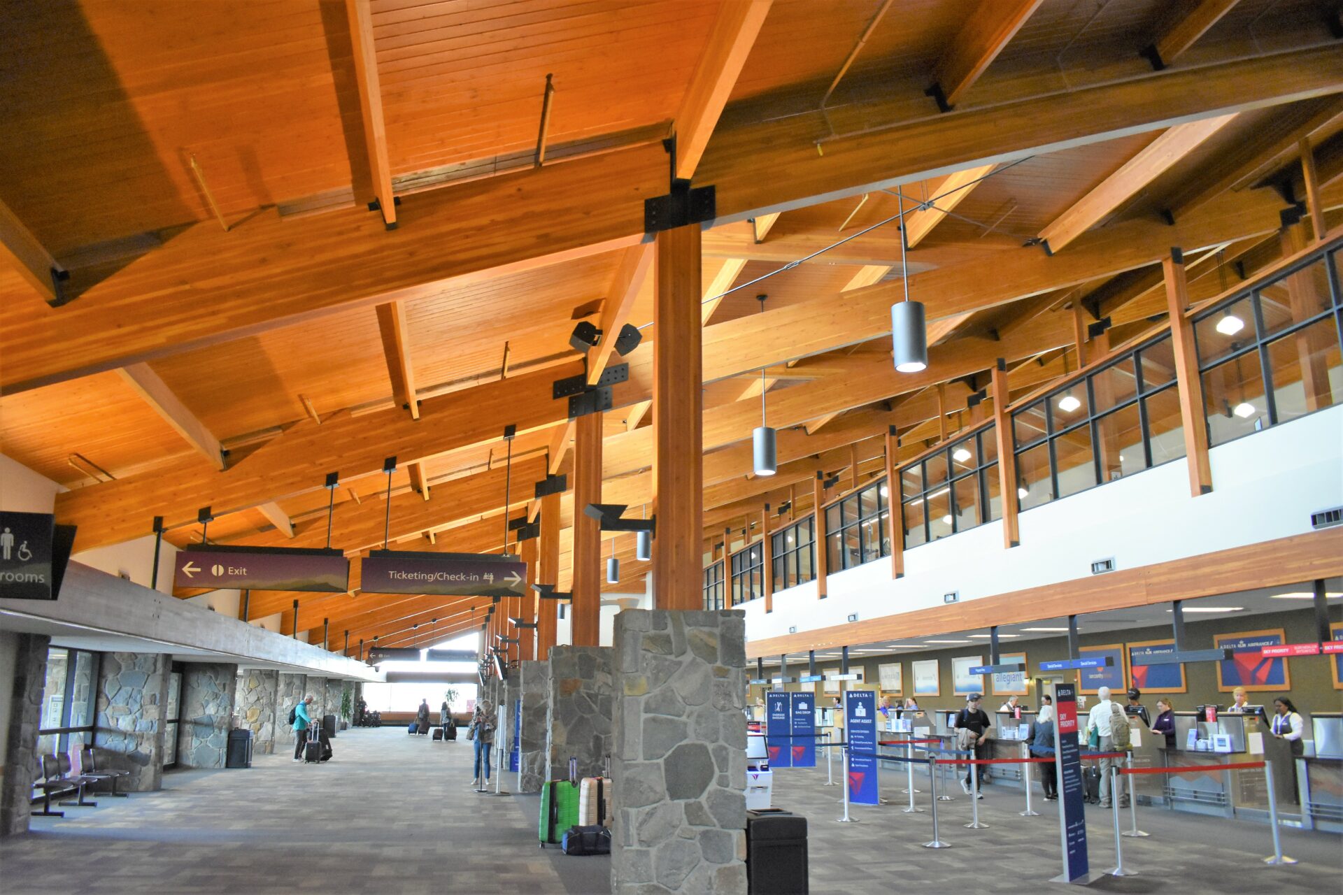 QB Corporation's Ridge and Rafter Glued laminated timber and Columns at Bozeman Yellowstone International Airport.
